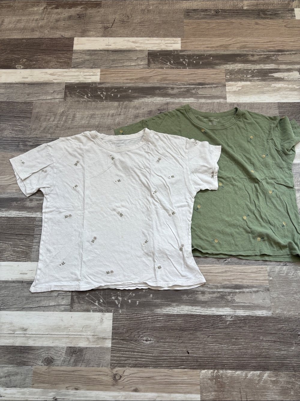 Women  Short Sleeve Tee - White and Olive with Embroidered Daisies
